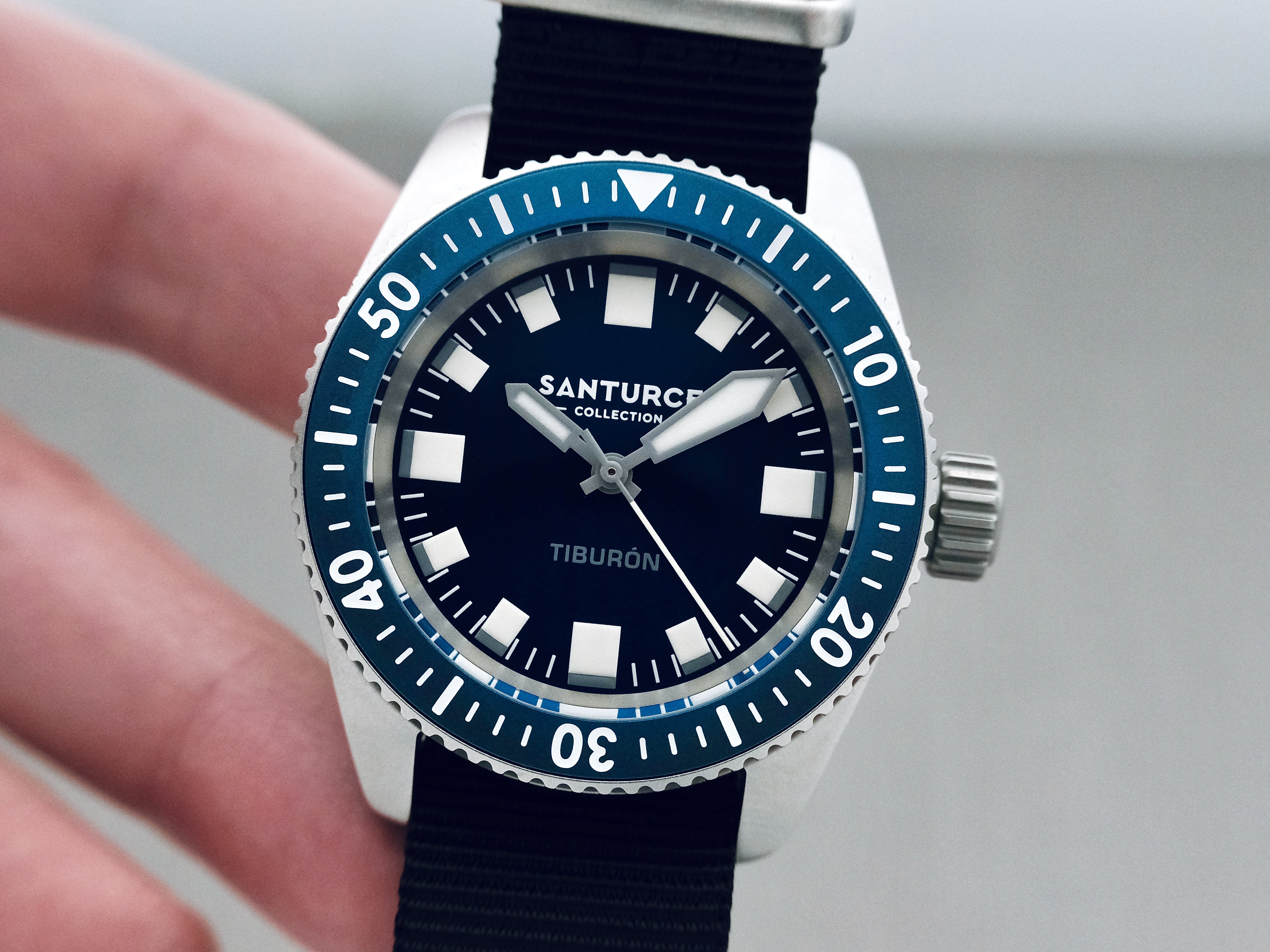 El Tiburón™ — Swiss Automatic Dive Watch (300m)
