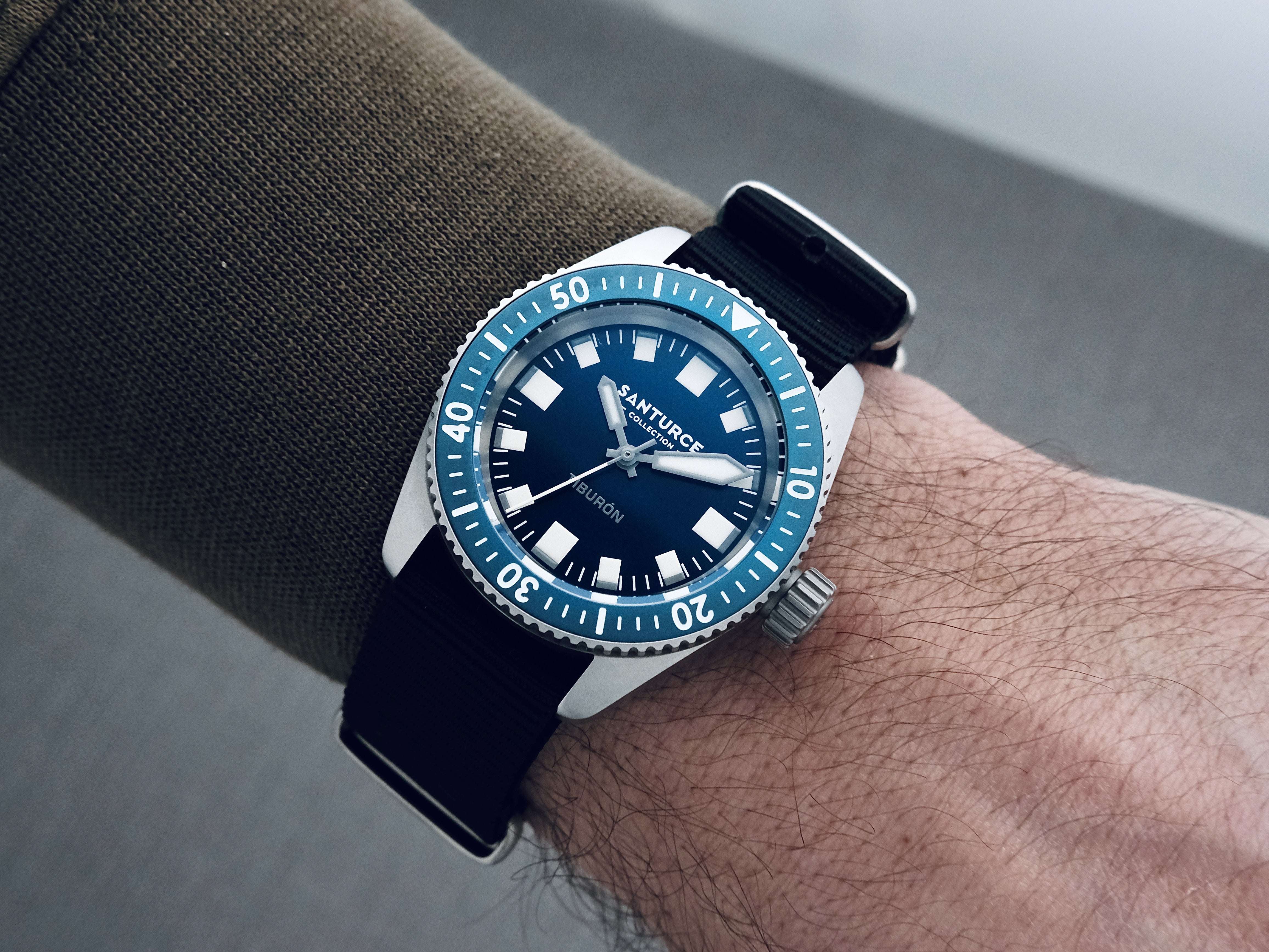 El Tiburón™ — Swiss Automatic Dive Watch (300m)